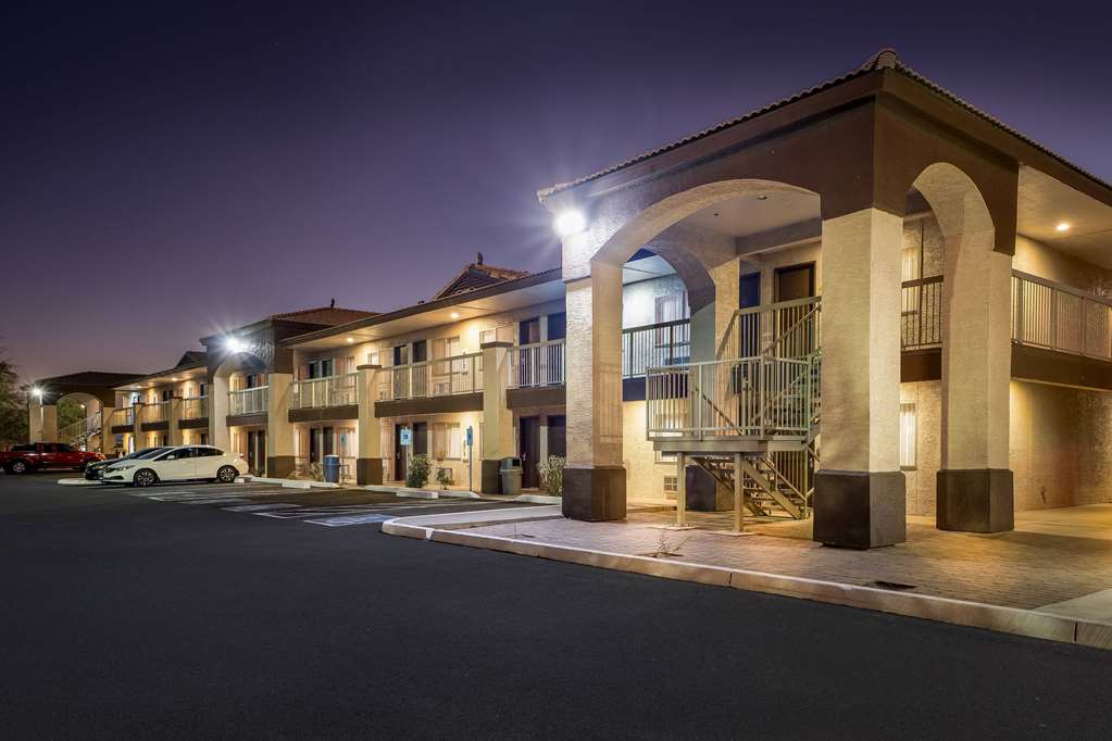 Days Inn by Wyndham Buckeye - photo 6