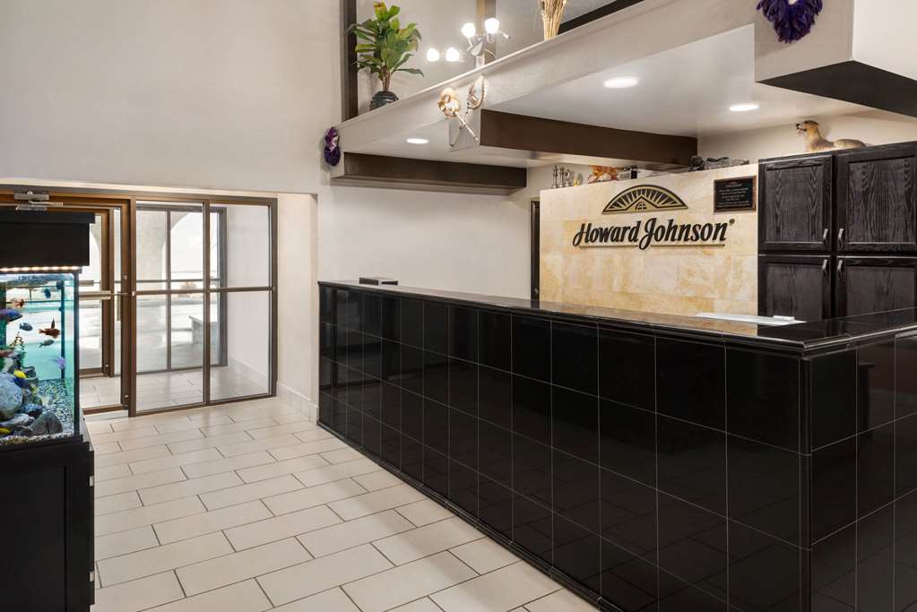 Howard Johnson by Wyndham Appleton - photo 6