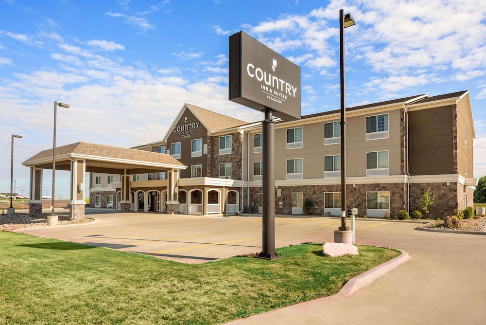 Country Inn & Suites by Radisson Minot ND — hotel in Minot