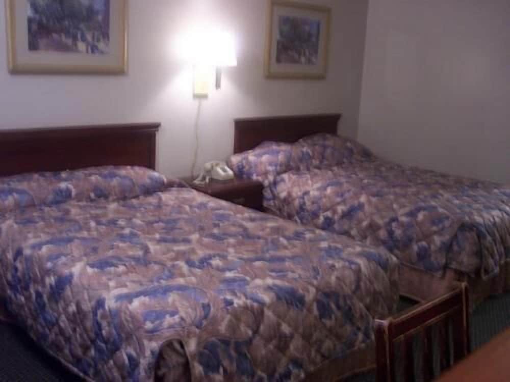 Red Carpet Inn Terre Haute - photo 12