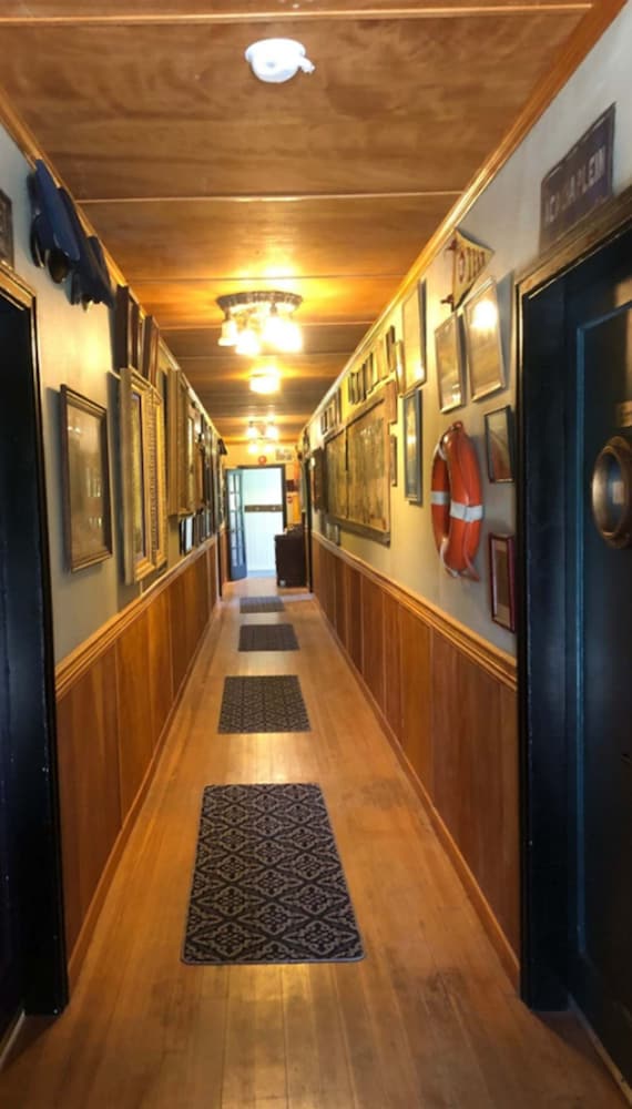 Anchor Inn Resort - photo 11