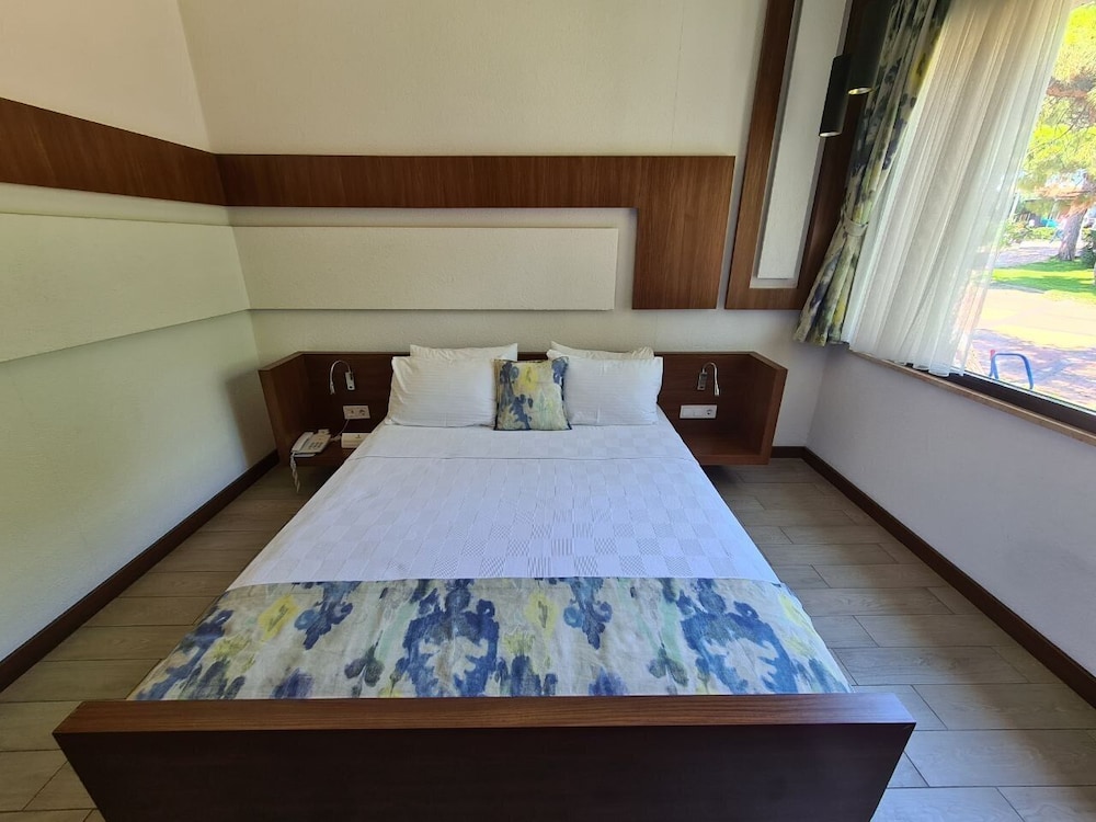 Karakas Hotel — Burhaniye — photo 5