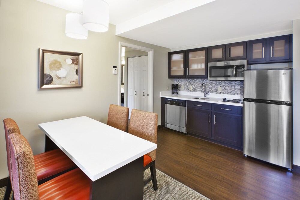 Staybridge Suites Cleveland Mayfield Heights Beachwood by IHG - photo 17