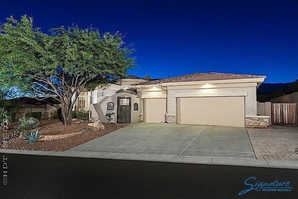 Sonoran Solitude By Signature Vacation Rentals — 4-Star Luxury Hotel in Phoenix, United States