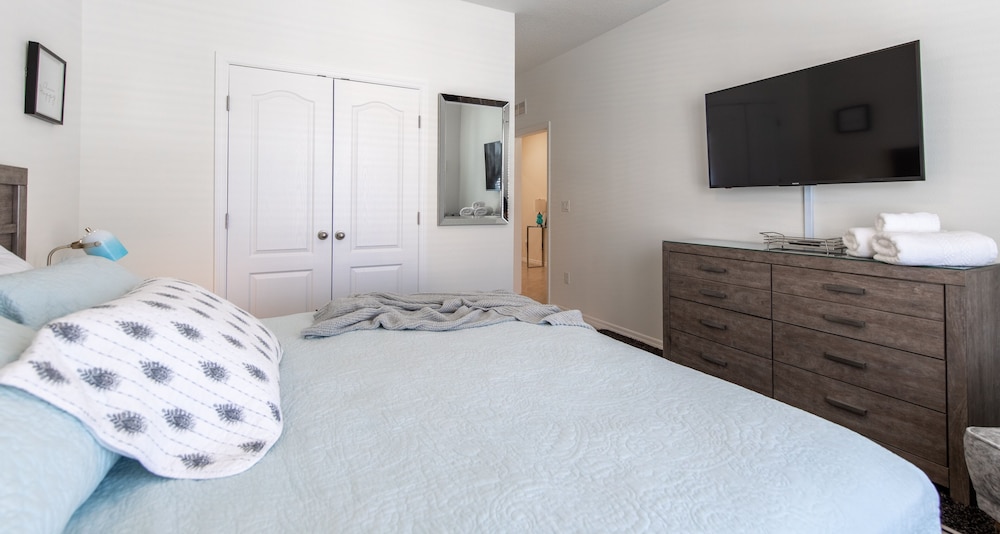 7547oml solterra Resort 6 Bedroom Home by RedAwning - photo 4