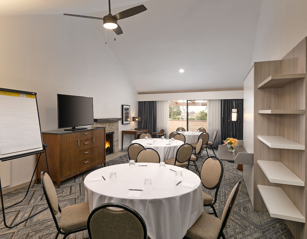 Half Moon Bay Lodge - photo 39