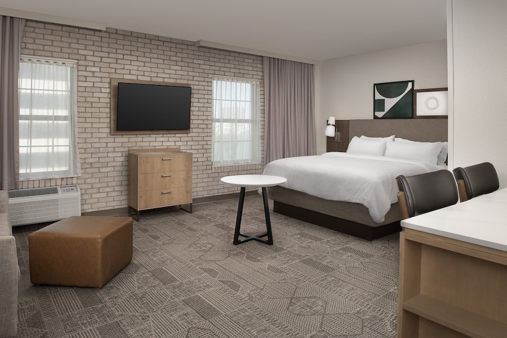 Staybridge Suites San Antonio by IHG - photo 12