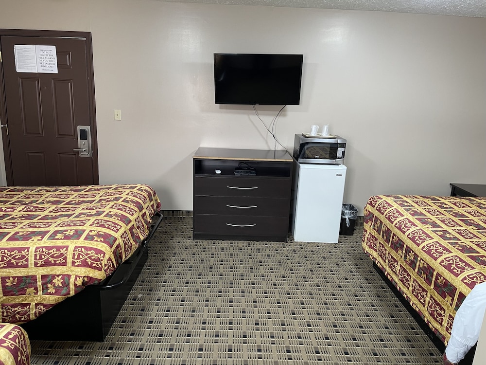 Economy Inn And Suites Ashtabula - photo 12