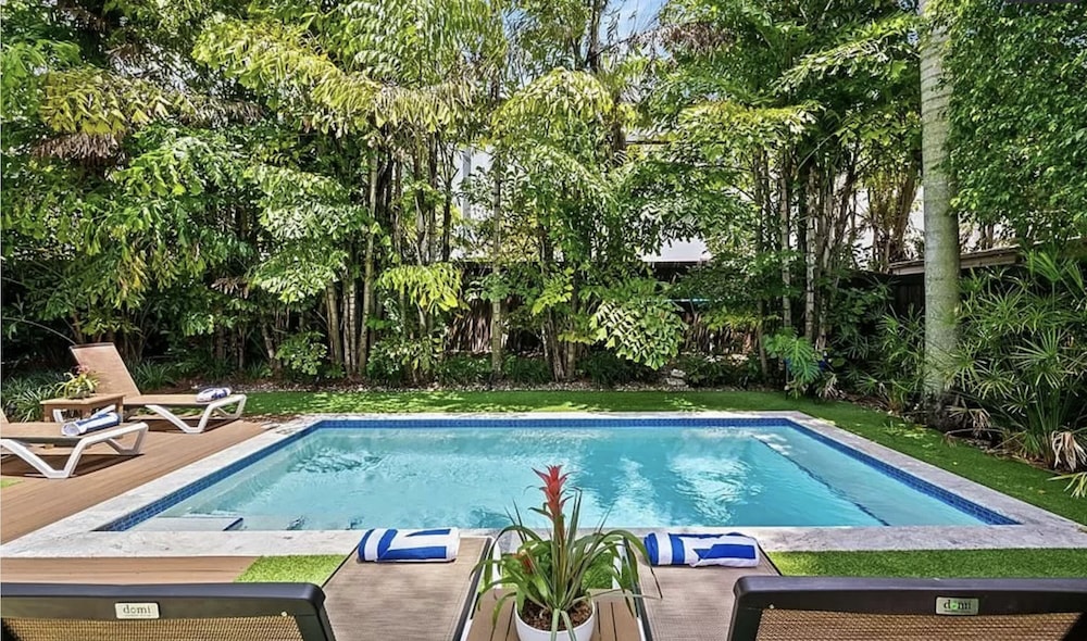 Wilton Manors Stunning Gated Oasis - photo 31