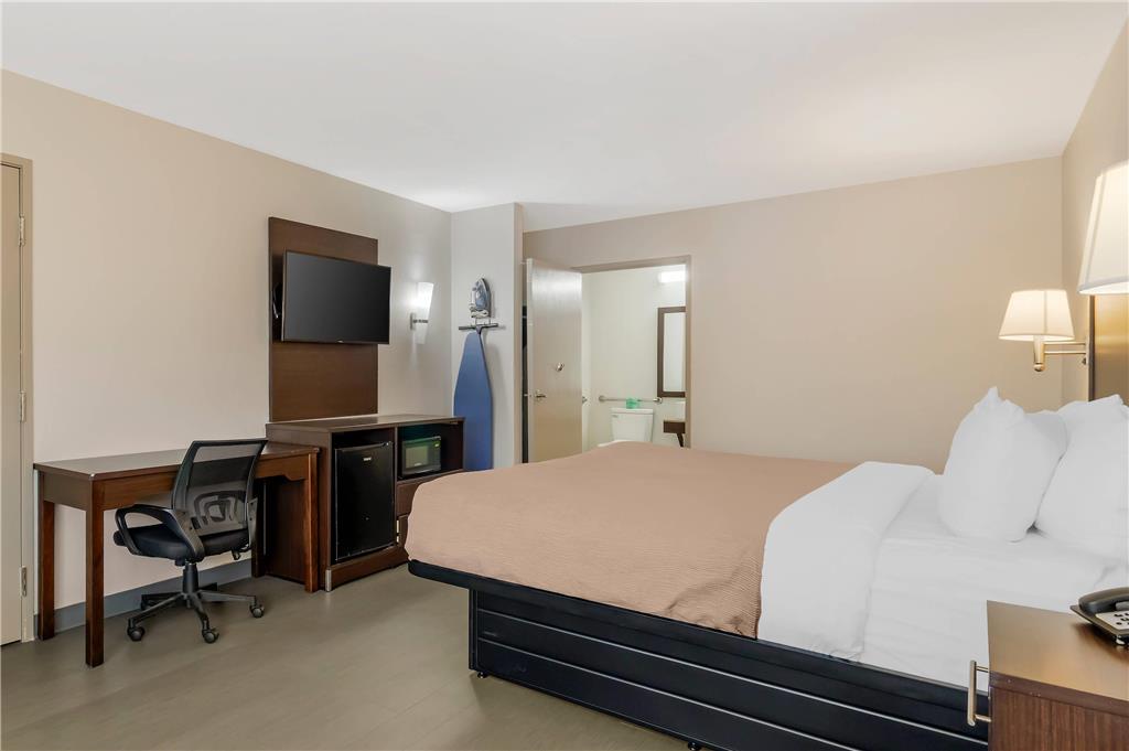Quality Inn & Suites I 10 near Fiesta Texas - photo 22