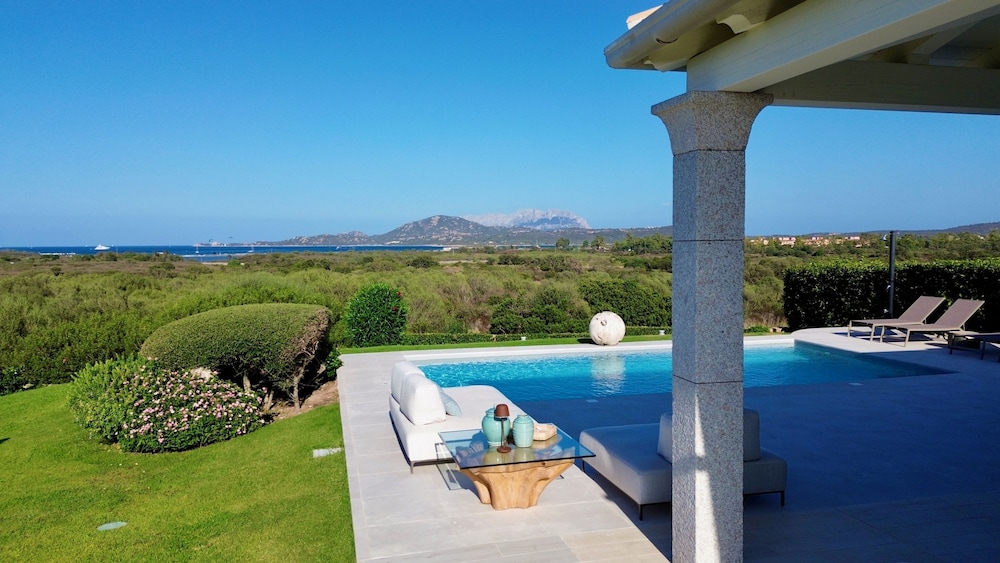 Villa Blue Sphere by Wonderful Italy — 4-Star Luxury Hotel in Olbia, Italy