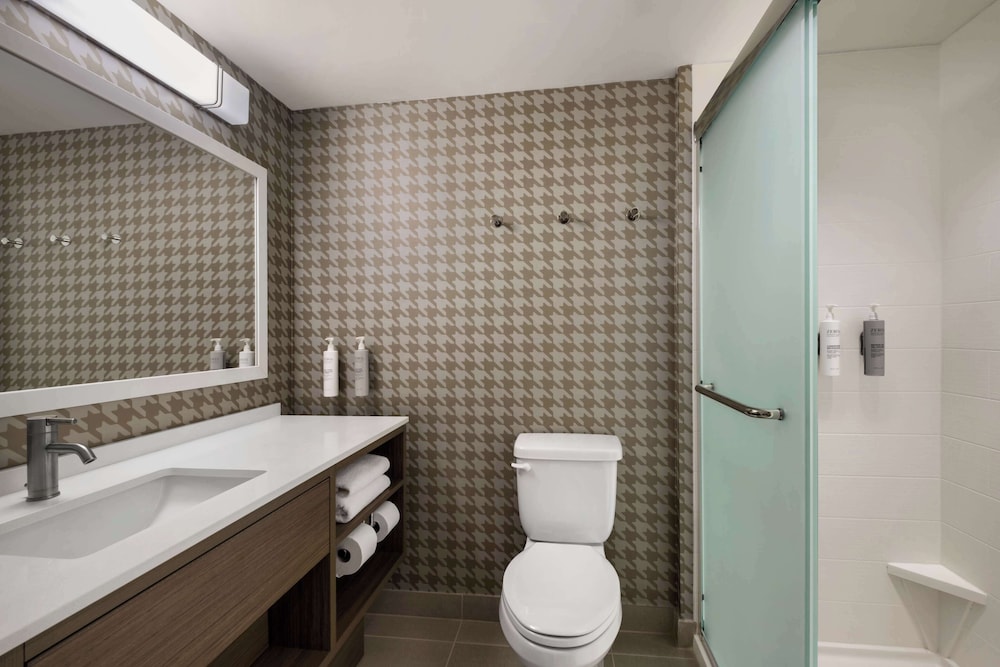 Home2 Suites by Hilton Austin East Side 5th Street - photo 34