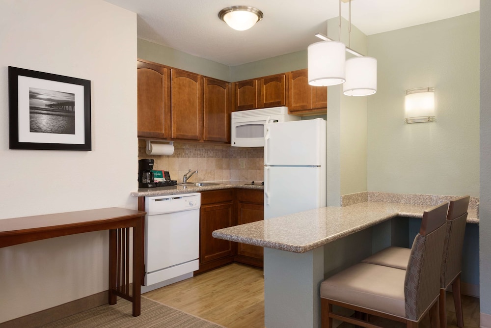 Homewood Suites by Hilton Jacksonville Deerwood Park - photo 15