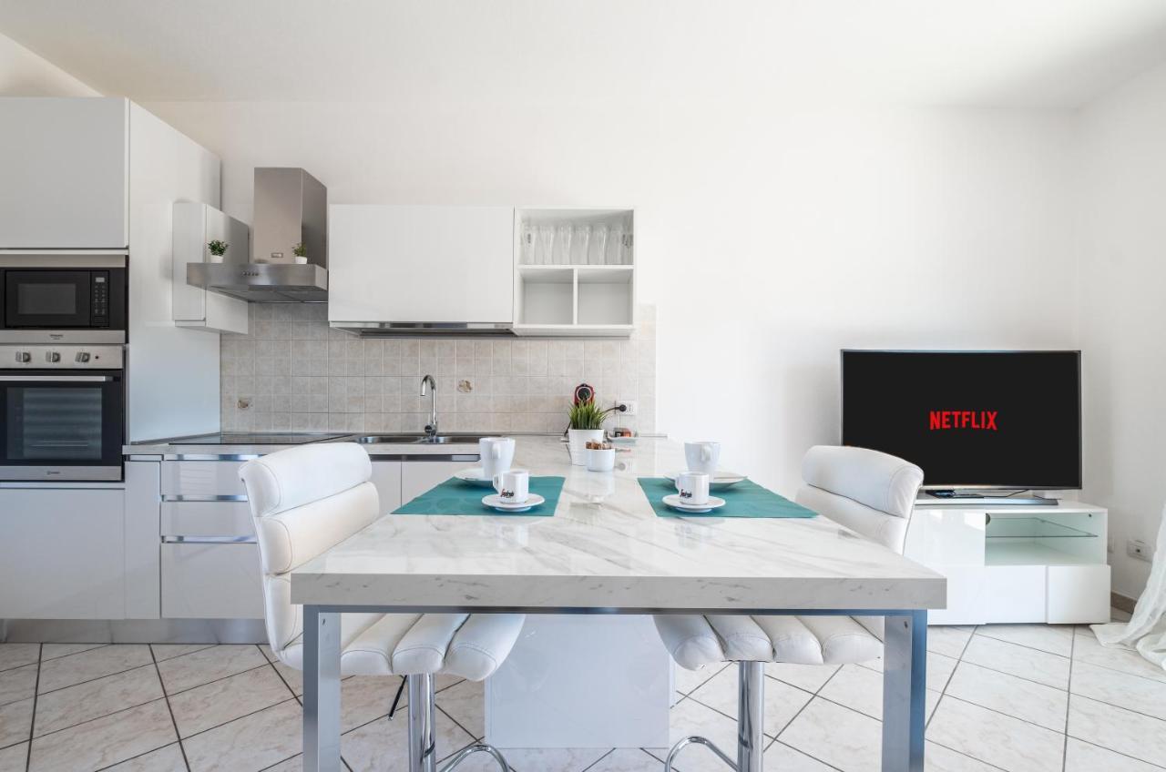 SEA 10MIN Modern house with pool in the hills — 4-Star Luxury Hotel in San Teodoro, Italy