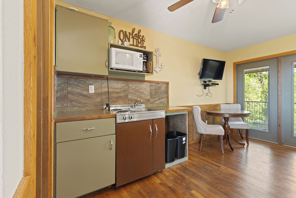 Beaver Lakeview Resort - photo 24