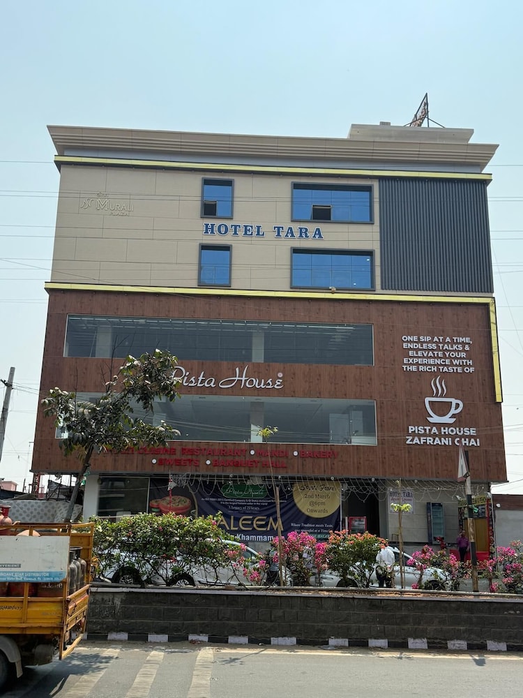 Hotel Tara — hotel in Khammam