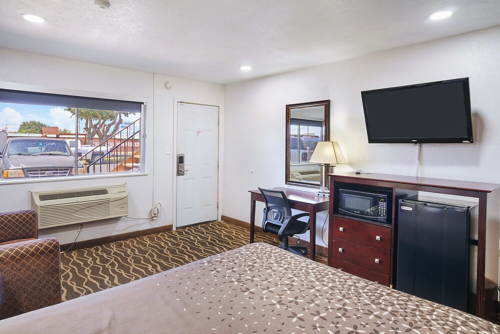 Carlsbad Inn New Mexico - photo 4