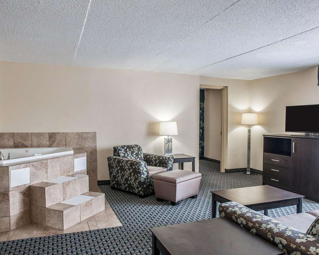 Quality Inn Terre Haute University Area - photo 24