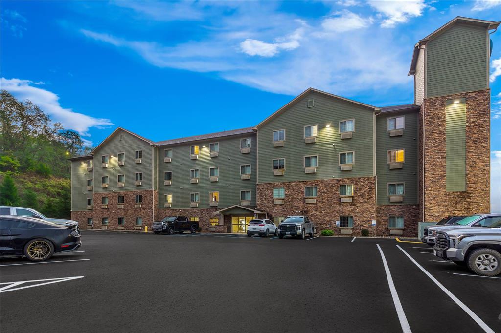 Suburban Studios Morgantown — Morgantown