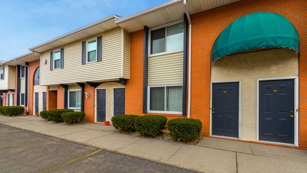 Magnuson Hotel Extended Stay Canton Ohio - photo 32