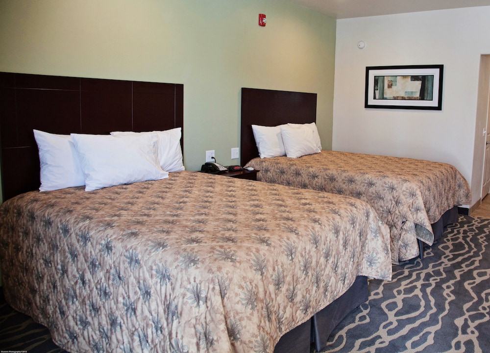 Big Lake Inn & Suites - photo 8