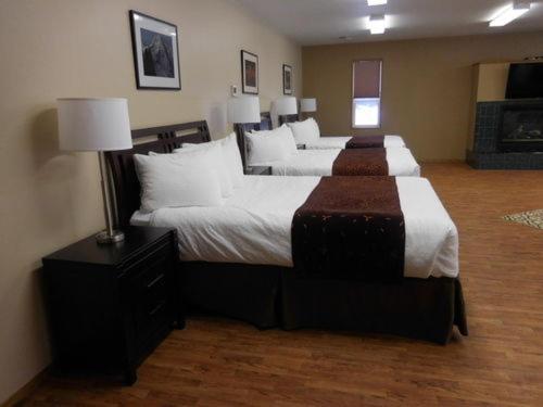 Cowlitz River Lodge - photo 17