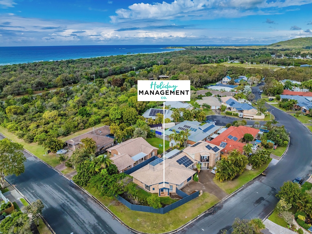 Ultimate Beachside Haven in Cabarita Pet Friendly — hotel in Bogangar