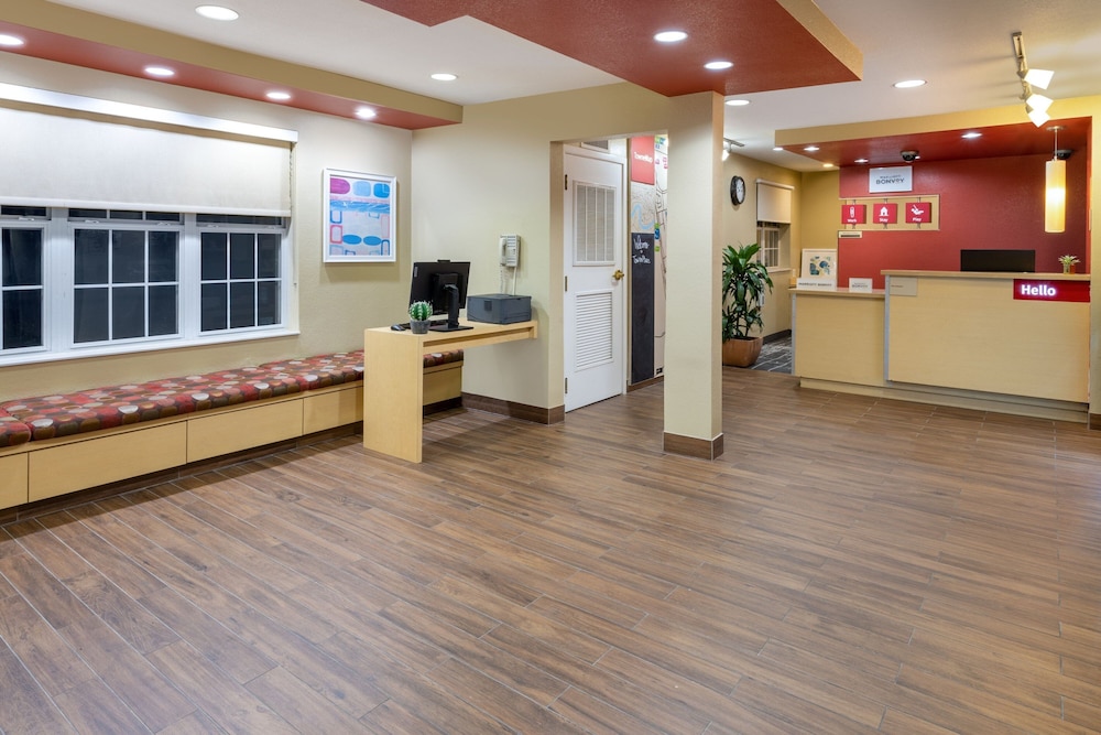 TownePlace Suites by Marriott Metairie New Orleans - photo 2