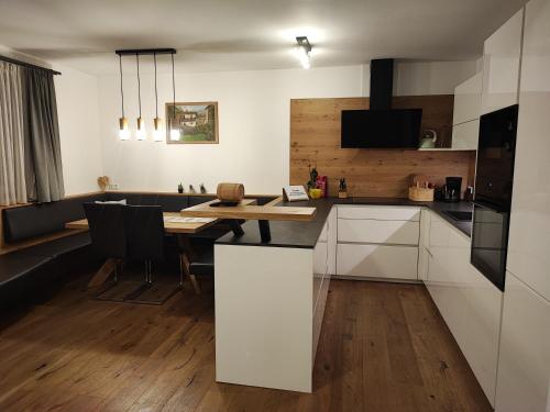 Sotlas Ferienwohnung — 4-Star Luxury Hotel in Matrei In Osttirol, Austria