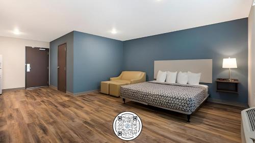 Woodspring Suites Downers Grove Chicago - photo 12