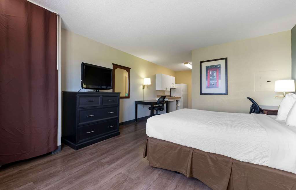 Extended Stay America Select Suites Chicago Hanover Park - photo 12