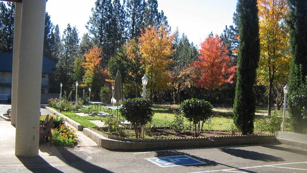 Westhaven Inn Pollock Pines - photo 22