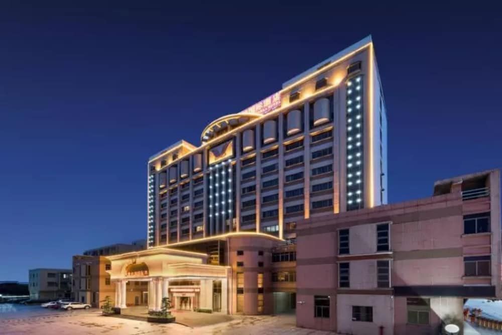 Vienna International Hotel — hotel in Shantou