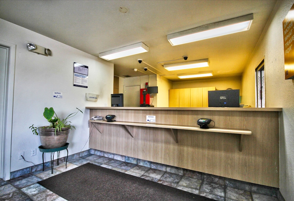 Americas Best Value Inn & Suites Helena - photo 2