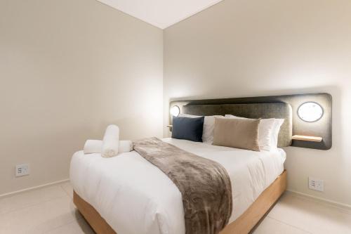 The Rose 202 2Bedroom Apartment with Rooftop Pool