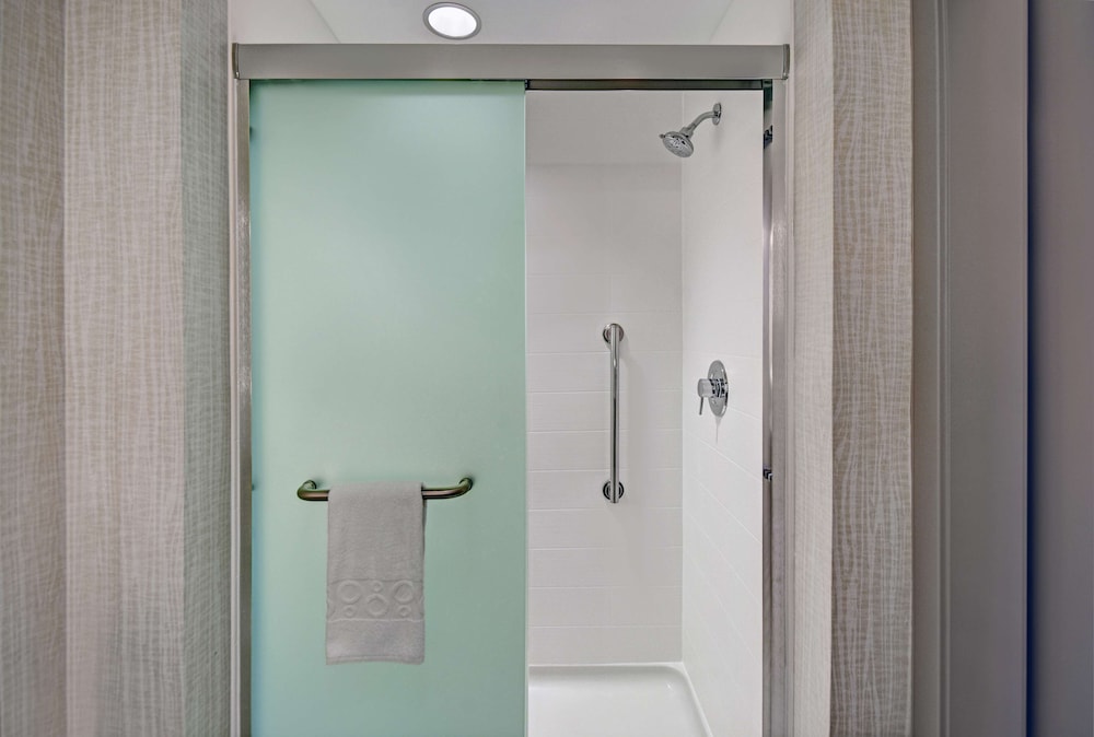 Home2 Suites by Hilton Blacksburg University - photo 25