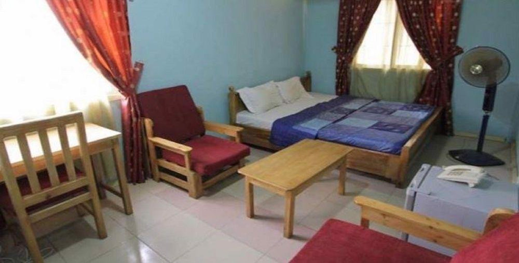 Ojei Golden Gate Hotel & Suites