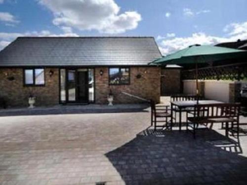 Winchfawr Lodge — 4-Star Luxury Hotel in Merthyr Tydfil, United Kingdom