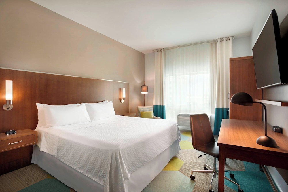 Four Points by Sheraton Miami Airport - photo 8