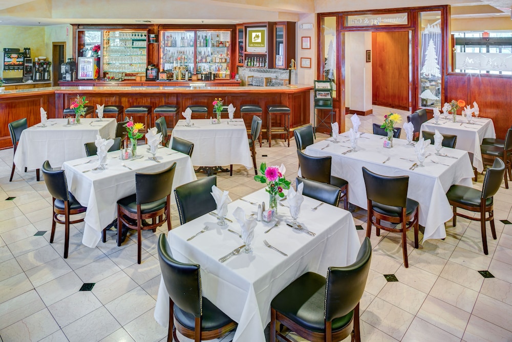 Lake Natoma Inn - photo 18