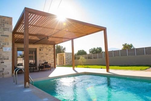 Marelia Villa 1 — 4-Star Luxury Hotel in Tympaki, Greece