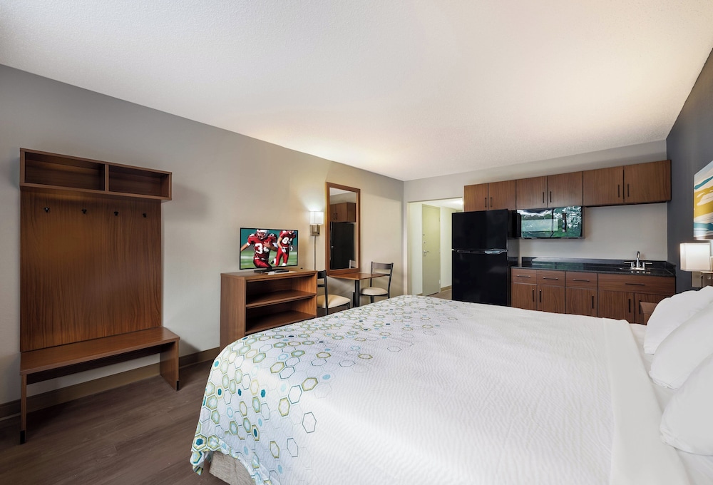 Ramada by Wyndham Painted Post Corning - photo 12