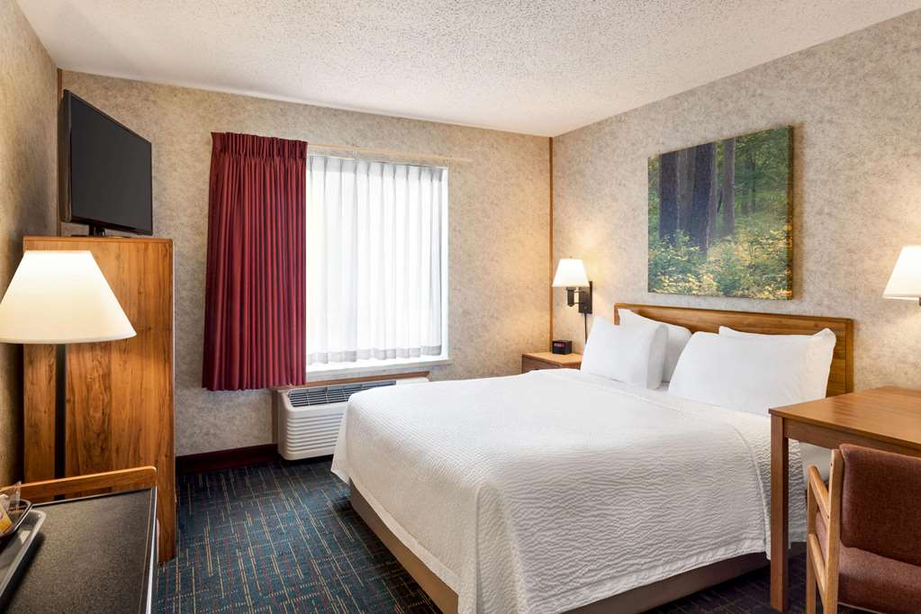 Days Inn by Wyndham Hurley - photo 25
