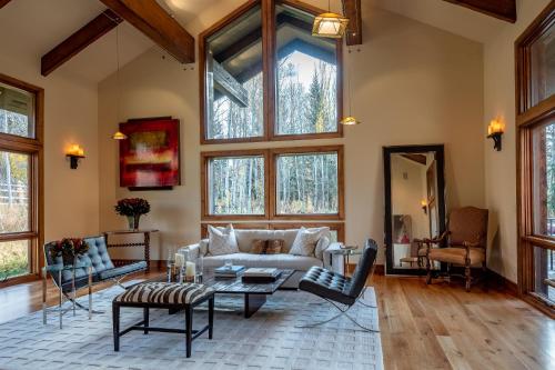 Canyon Run Home — 4-Star Luxury Hotel in Ketchum, United States