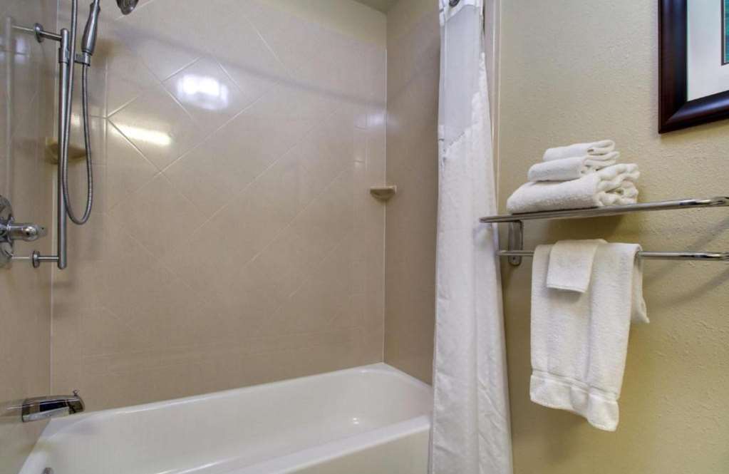 Best Western Eagles Inn - photo 23