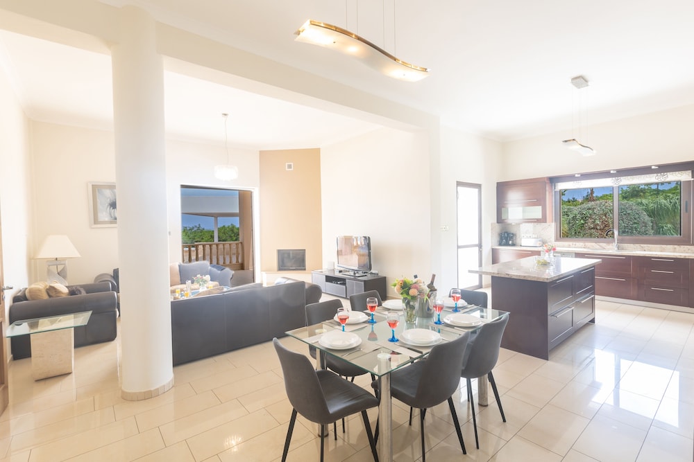 Sparta Luxury Villa