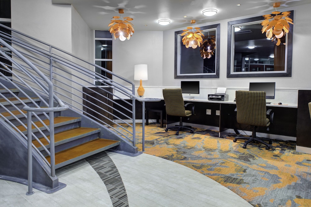 Holiday Inn Windsor Wine Country by IHG - photo 13