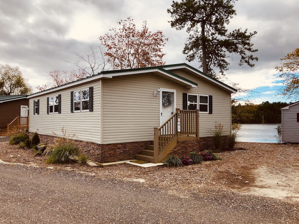 Swan Lake Resort Rentals in Absecon, United States