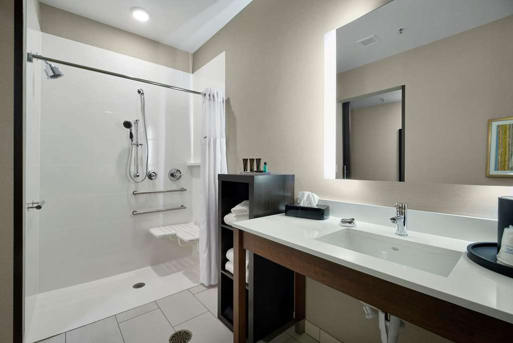 Wingate by Wyndham Hurricane WV - photo 12