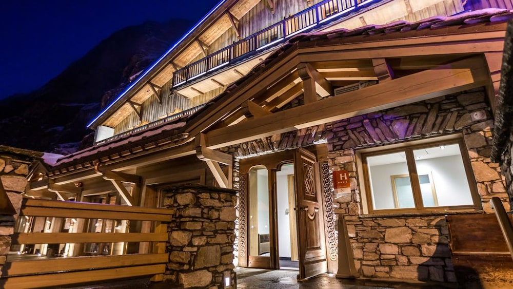 Hôtel & Chalets Le Samovar in Val-D'isere, France
